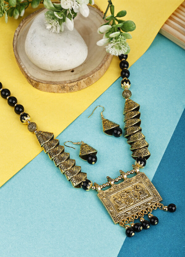 Black Beads Oxidised Samosa Square Ganesh